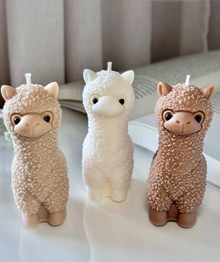 Alpacas Candle